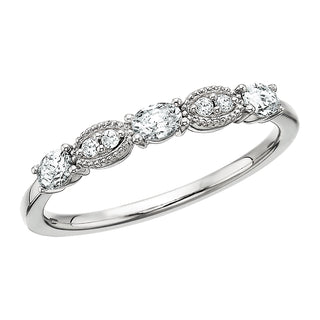 Oval Vintage Band in 14k white gold with diamonds