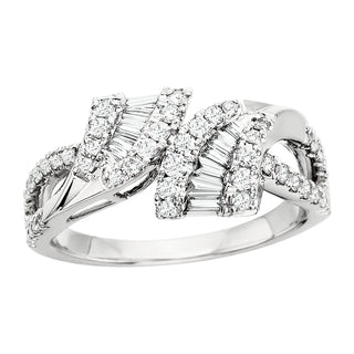 Retro Era Baguette Ring with diamonds