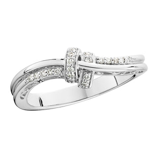 Diamond Ring in 14k white gold