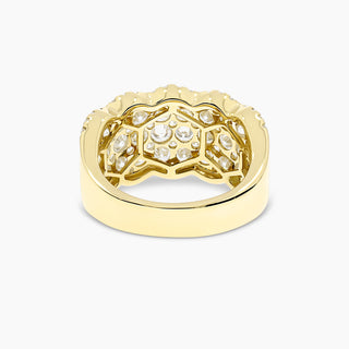 Scalloped Yellow Gold and Diamond Ring