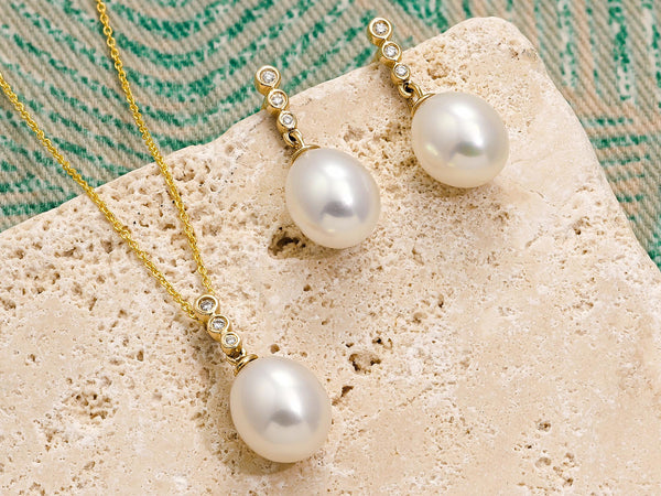 Wedding & Bridal Party jewelry gift wrapping at Gordon Jewelers