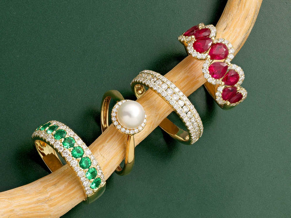 Holiday & Christmas jewelry gift wrapping at Gordon Jewelers